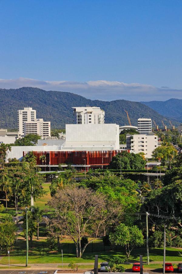 Sunshine Tower Hotel Cairns Dış mekan fotoğraf